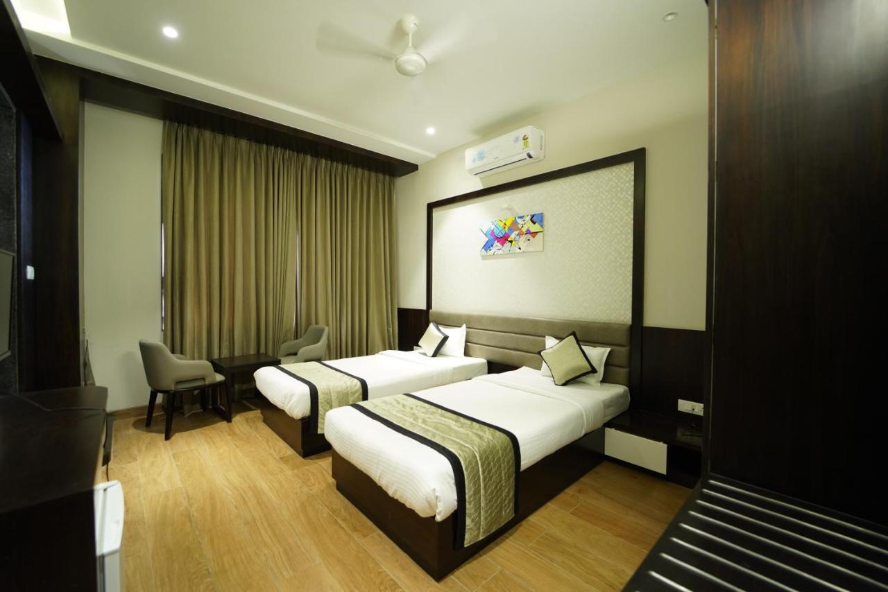 Hotel The Royal Inn Baramati Exterior foto